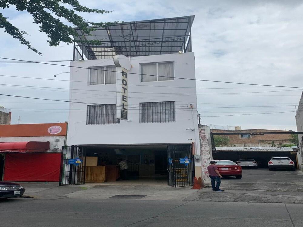 Hotel Oyo Centro Médico 2*